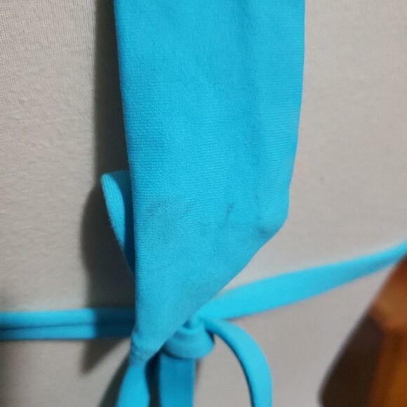 BECCA Blue Button Accented Bikini Set Size Medium - Picture 13 of 16